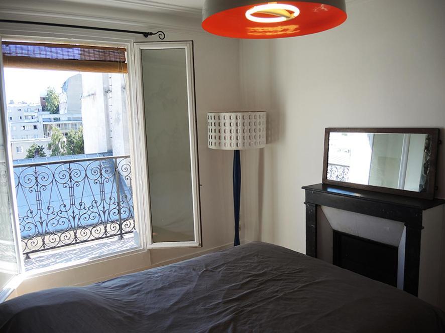 2 Pieces Avec Balcon Plein Sud Apartment Paris Luaran gambar